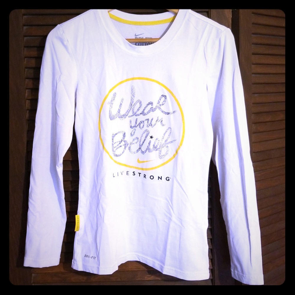 Nike DRI-FIT Top